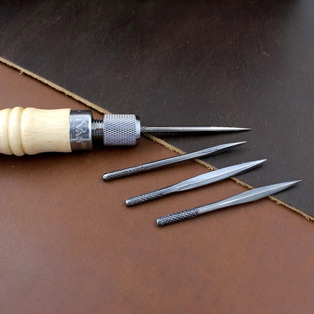 Ahlen Set mit Buchenholzgriff Ivan Leathercraft tool