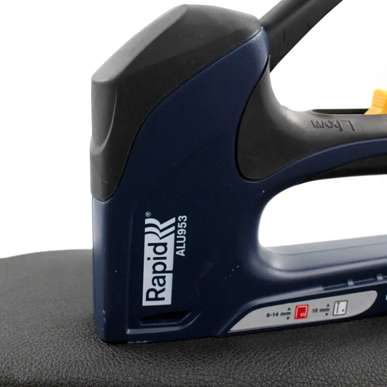 Kombi-Handtacker – Leistungsstark & ergonomisch für präzise Arbeiten