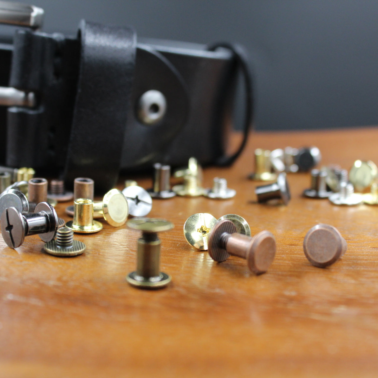 Ivan Leathercraft Buchschrauben – 6 mm, offene Rückseite (10 Stück)