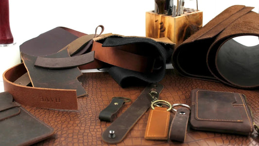 Wie man Lederreste oder Leder von alten Gegenständen wiederverwendet