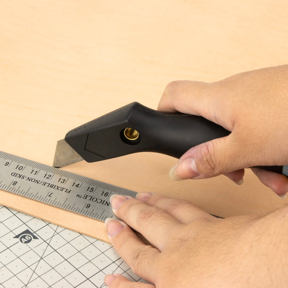 Abgewinkeltes Utility Messer | Ivan Leathercraft
