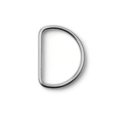 Metall D-Ring für Lederarbeiten und Taschenzubehör auf weißem Hintergrund