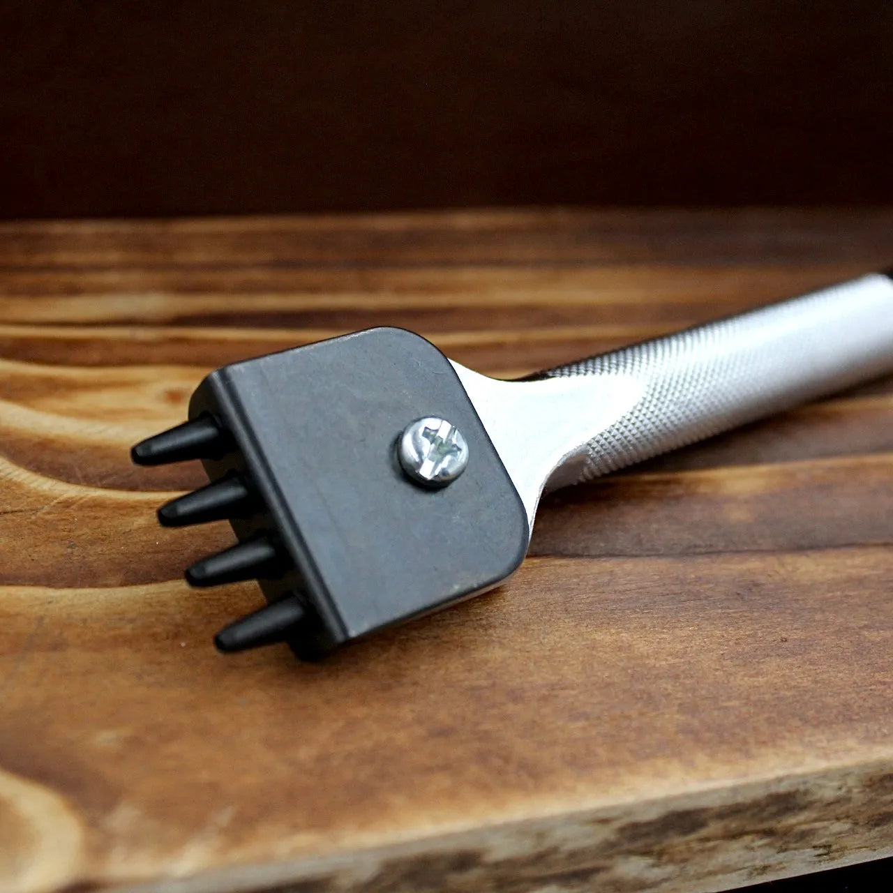 Ivan Leathercraft 4-in-1 Reihenlocheisen 