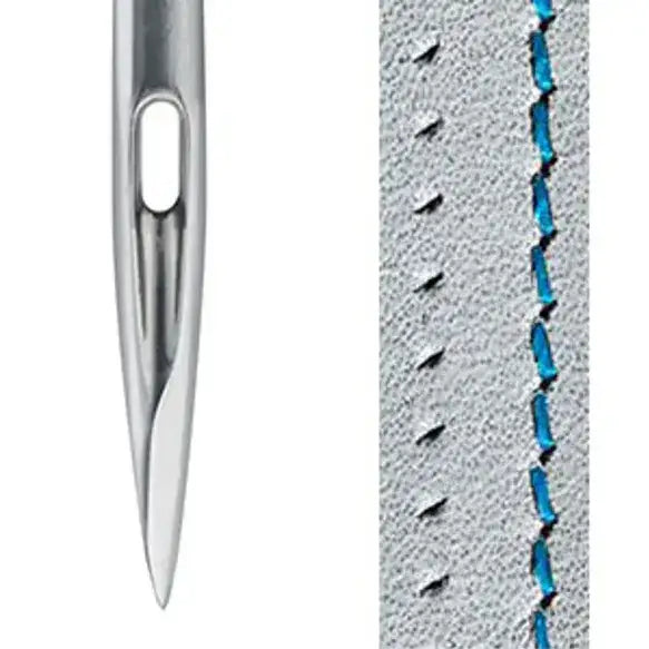 Leder-Nähnadel mit scharfer Spitze und blauer Stichnaht auf grauem Leder – ideal für Handwerker & Bastler