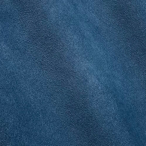 Veloursleder Riva in der Farbe Blau – samtweiche Oberfläche mit lebhaftem, intensiven Blauton, perfekt für auffällige und kreative Designs.