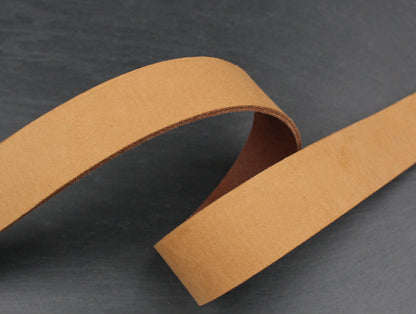 Velouroptik Lederriemen in Camel