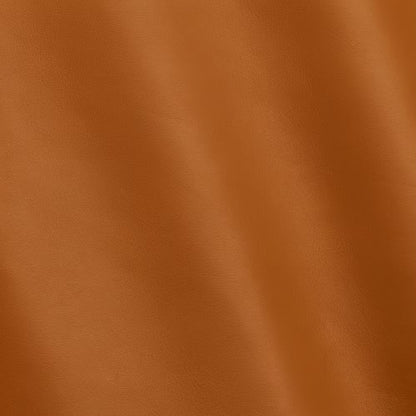 Braunes Echtleder mit feiner Narbung, ideale Materialauswahl für Lederprojekte und Handwerk.