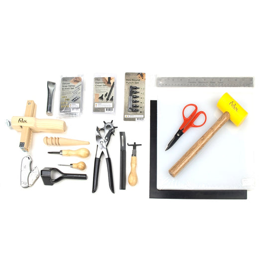 Lederwerkzeug-Set mit Hammer, Schere, Zange, Lineal und diversen Werkzeugen für Lederbearbeitung