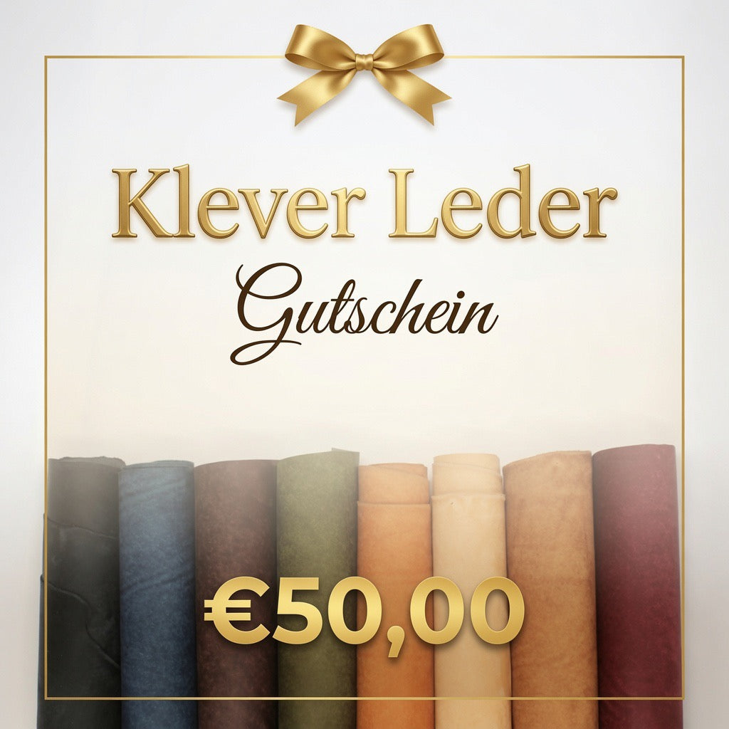 Klever Leder Geschenkgutschein 50 Euro - Premium Gutschein mit Lederrollen-Hintergrund. Eleganter Geschenkgutschein für Lederwaren.