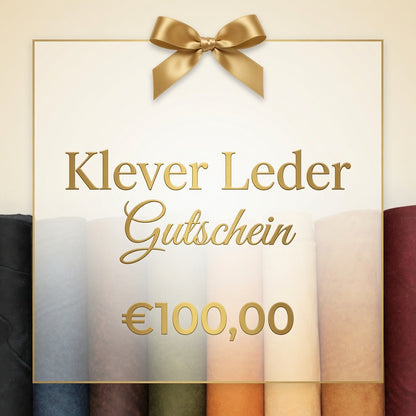 Klever Leder Geschenkgutschein 100 Euro - Premium Gutschein mit Lederrollen-Hintergrund. Eleganter Geschenkgutschein für Lederwaren.