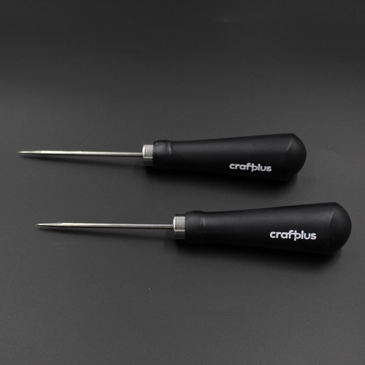 crafplus Lederwerkzeuge mit schwarzen Griffen und Metallspitzen für präzise Handarbeit