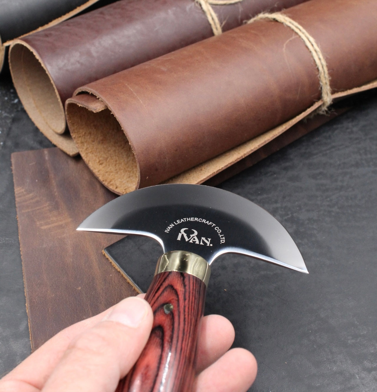 Ivan Leathercraft |Halbmondmesser für Lederarbeiten – 112 mm Edelstahlklinge