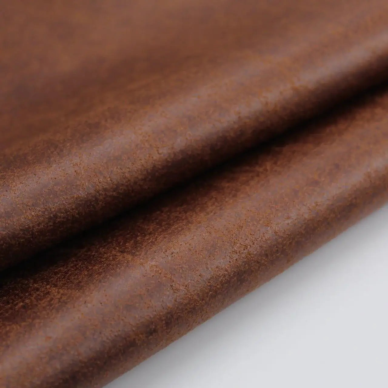 Kunstleder Meterware in Vintage-Optik, karamellbraun, detailreiche Oberfläche für Lederprojekte